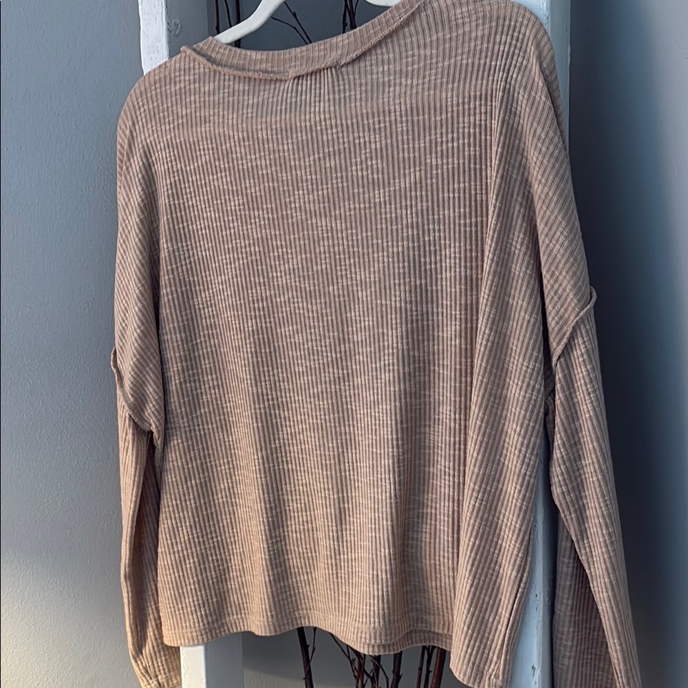 Women's Ribbed Top - Picture 9 of 10
